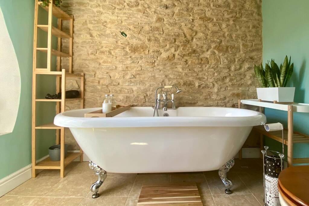 The Explorers Rest - Cottage - Frome Buckland Dinham Esterno foto
